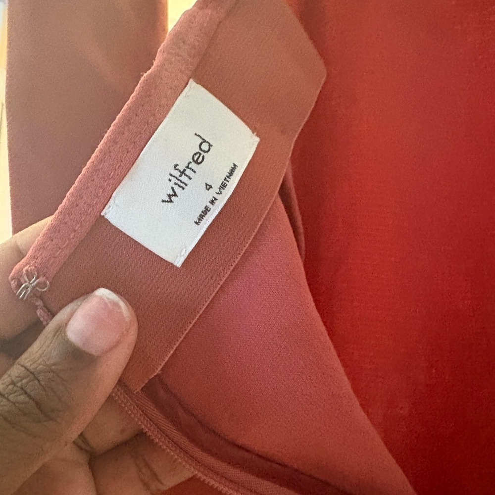 Wilfred Aritzia Rust Satin Mini Dress Size 4 🤎 Soft Luxury Minimal Chic - Picture 3 of 7